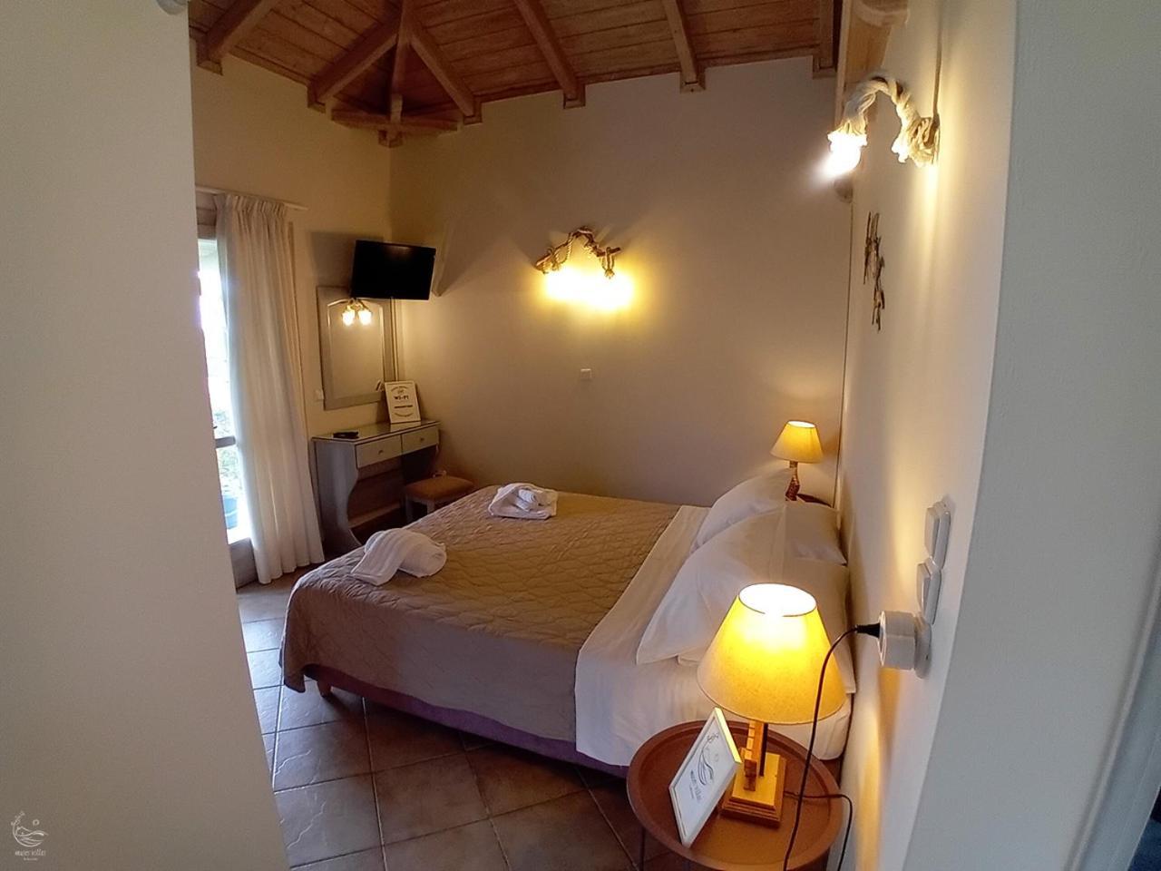 Muses Villas Finikounda Zimmer foto