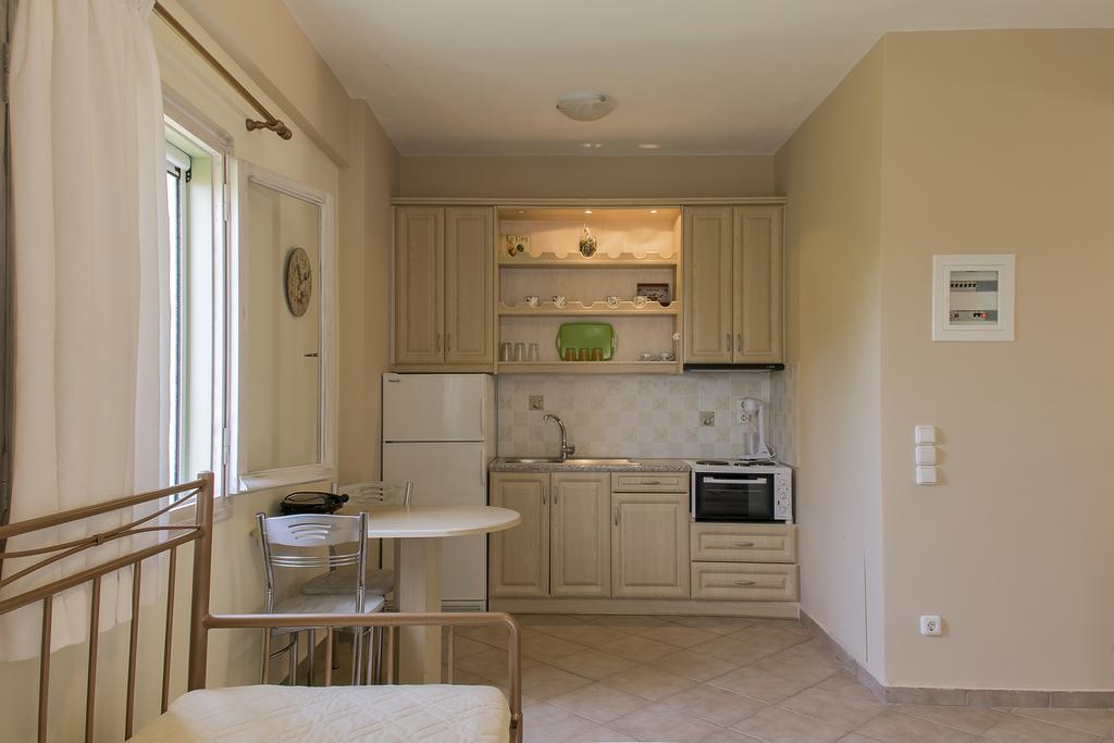Muses Villas Finikounda Zimmer foto