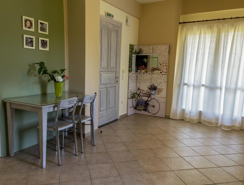 Muses Villas Finikounda Zimmer foto
