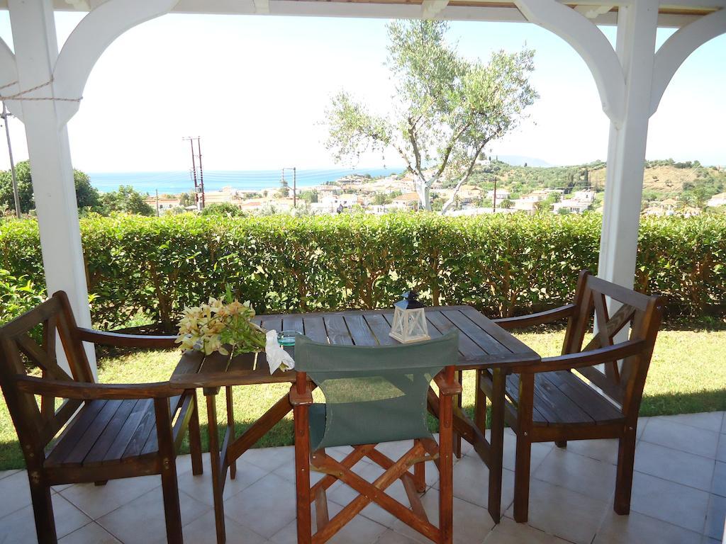 Muses Villas Finikounda Zimmer foto